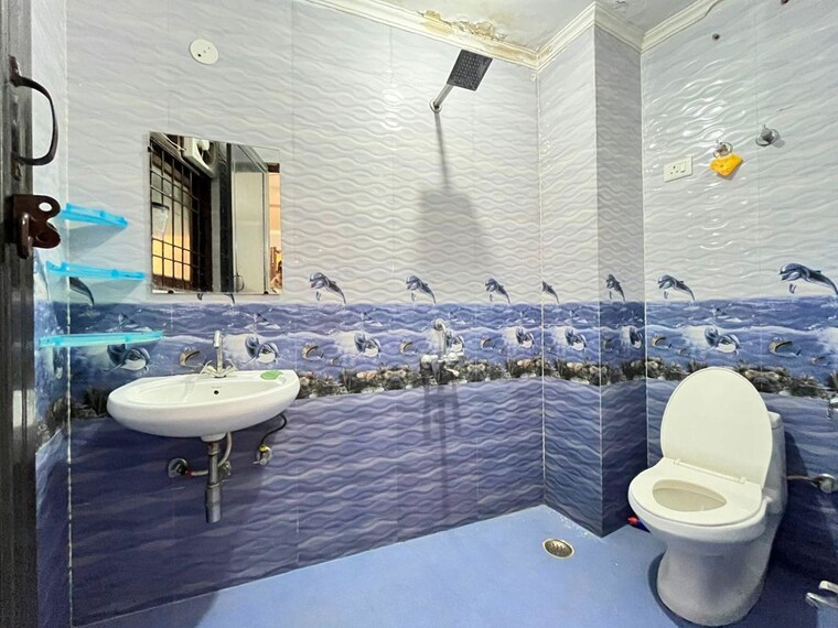 Bathroom, saket 1 RK 500 Sq.Ft. Builder Floor In Saket Delhi 9940010