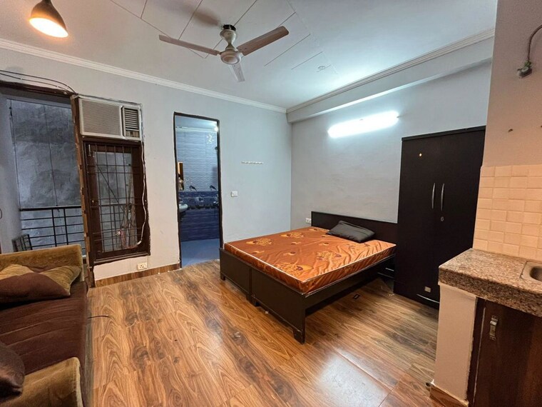 Master Bedroom, saket 1 RK 500 Sq.Ft. Builder Floor In Saket Delhi 9940010