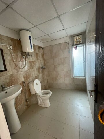 Bathroom in 4 BHK Apartment at Ajnara Homes Phase 2, Sector 16 Greater Noida – for Rent