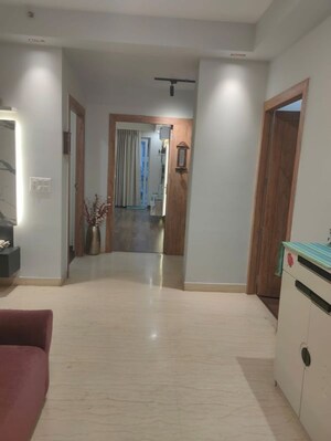 Room in 3.5 BHK Apartment at Conscient Heritage Max, Sector 102 – for Rent