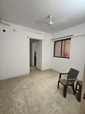 Room in 1 BHK Apartment at Lodha Lakeshore Greens, Dombivli East – for Rent