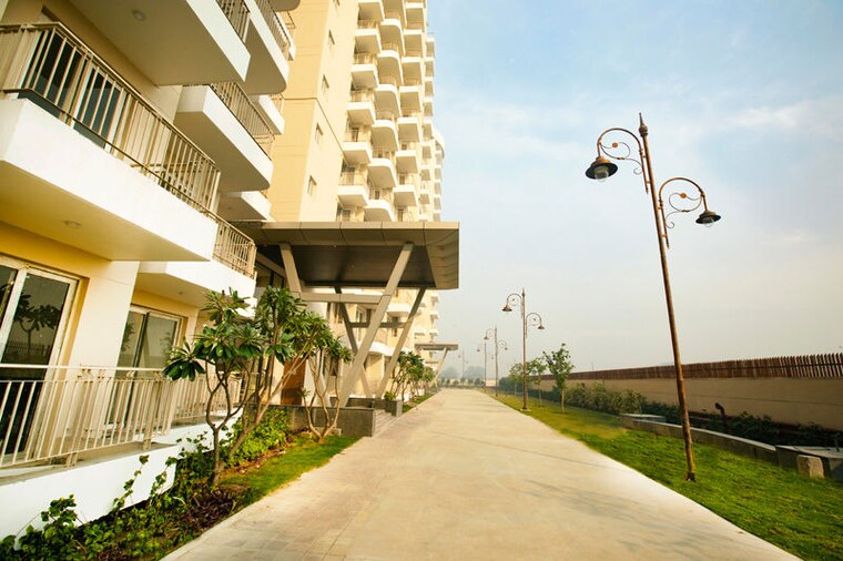 Exterior View, bptp-discovery-park 3 Bedroom 1580 Sq.Ft. Apartment In Sector 80 Faridabad 9940042