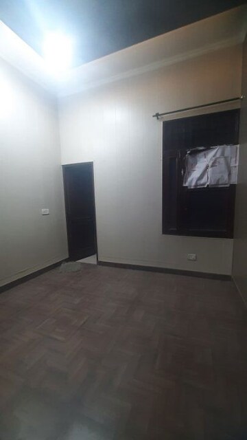 Room in 2 BHK Builder Floor at Sector 20 – for Sale