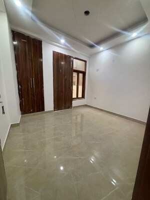 Room in 1 BHK Builder Floor at Saket – for Rent
