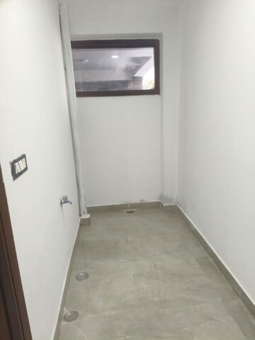 Room in 1 BHK Builder Floor at Saket – for Rent