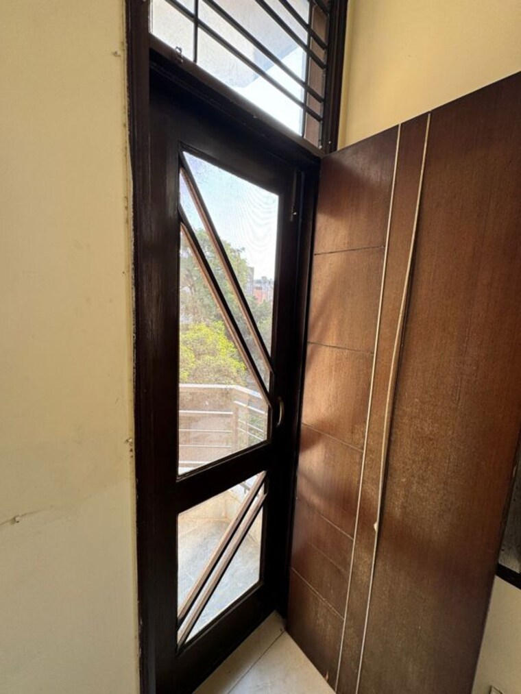 undefined, nehru enclave 2 Bedroom 160 Sq.Yd. Builder Floor In Nehru Enclave Delhi 9940105