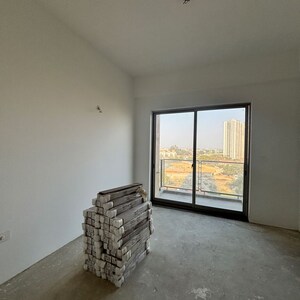 Room in 2 BHK Apartment at Shalimar One World Belvedere Court 3, Malesemau – for Sale