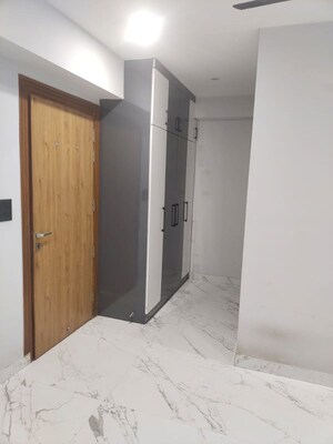 Room in 3 BHK Apartment at Experion The Westerlies, Sector 108 – for Rent