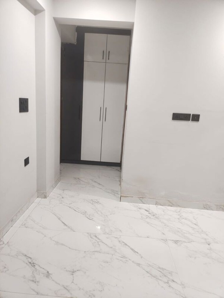 Room, experion-the-westerlies 3 Bedroom 1935 Sq.Ft. Apartment In Sector 108 Gurgaon 9940129