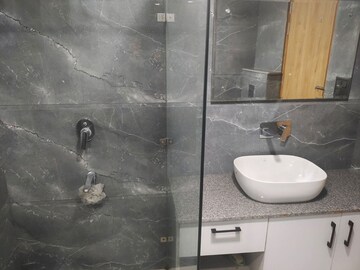 Bathroom in 3 BHK Apartment at Experion The Westerlies, Sector 108 – for Rent