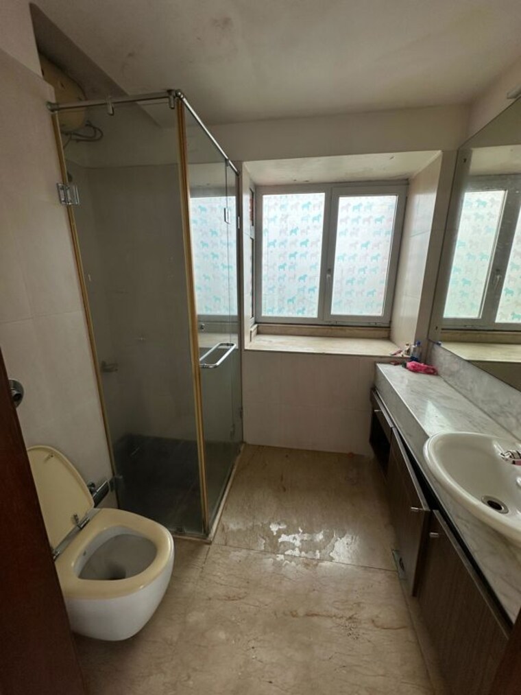 Attached Bathroom, db-woods 4 Bedroom 2660 Sq.Ft. Apartment In Goregaon East Mumbai 9940091