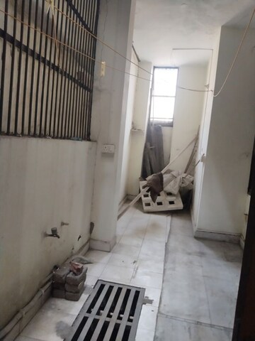2 BHK Builder Floor For Rent in Indirapuram Gyan Khand 4