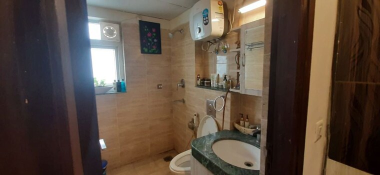 Bathroom, bptp-discovery-park 3 Bedroom 1580 Sq.Ft. Apartment In Sector 80 Faridabad 9940099