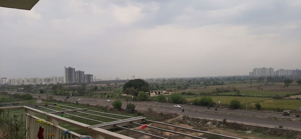 3 BHK + Pooja Room,Study Room Apartment For Sale in BPTP Discovery Park