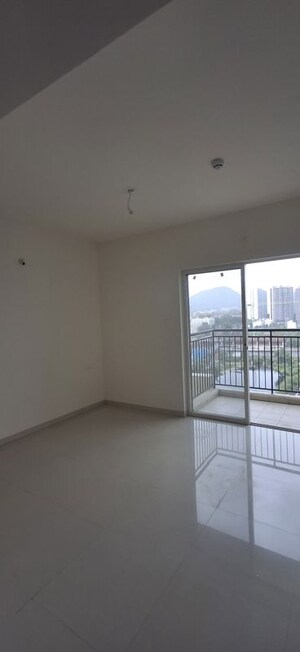 Room in 2 BHK Apartment at Godrej Nurture Pune, Mamurdi – for Rent