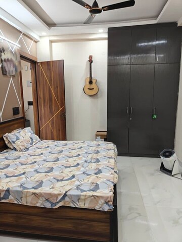 Bedroom in 1 BHK Builder Floor at Abhay Khand – for Sale