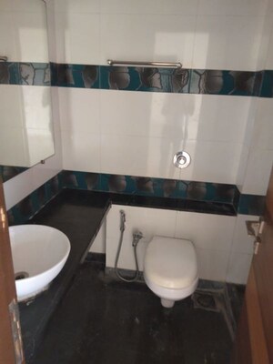 Team Area in 3 BHK Apartment at Ekta Park Vista, Khar West – for Sale