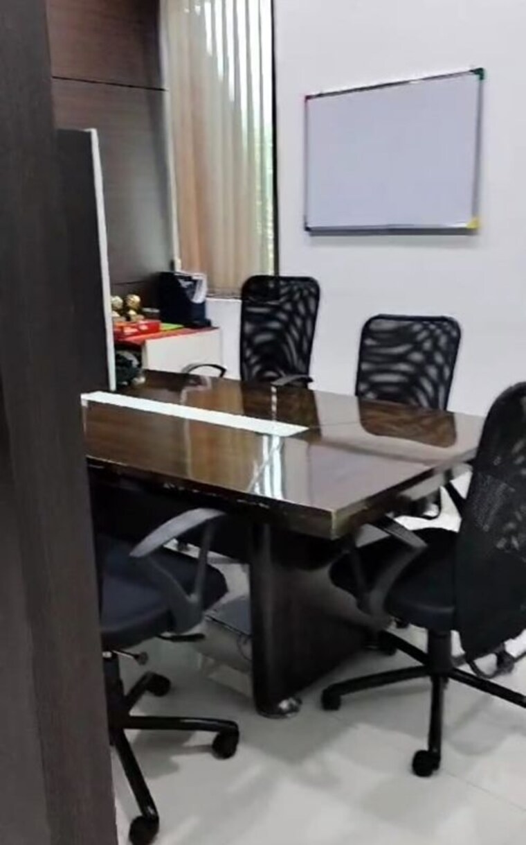 Team Area, lodha-supremus-2 Commercial Office Space 867 Sq.Ft. In Wagle Industrial Estate Thane 9939948