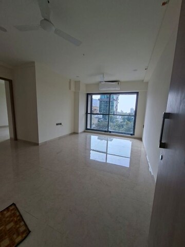 Room in 3 BHK Apartment at S Raheja Panorama, Santacruz West – for Sale