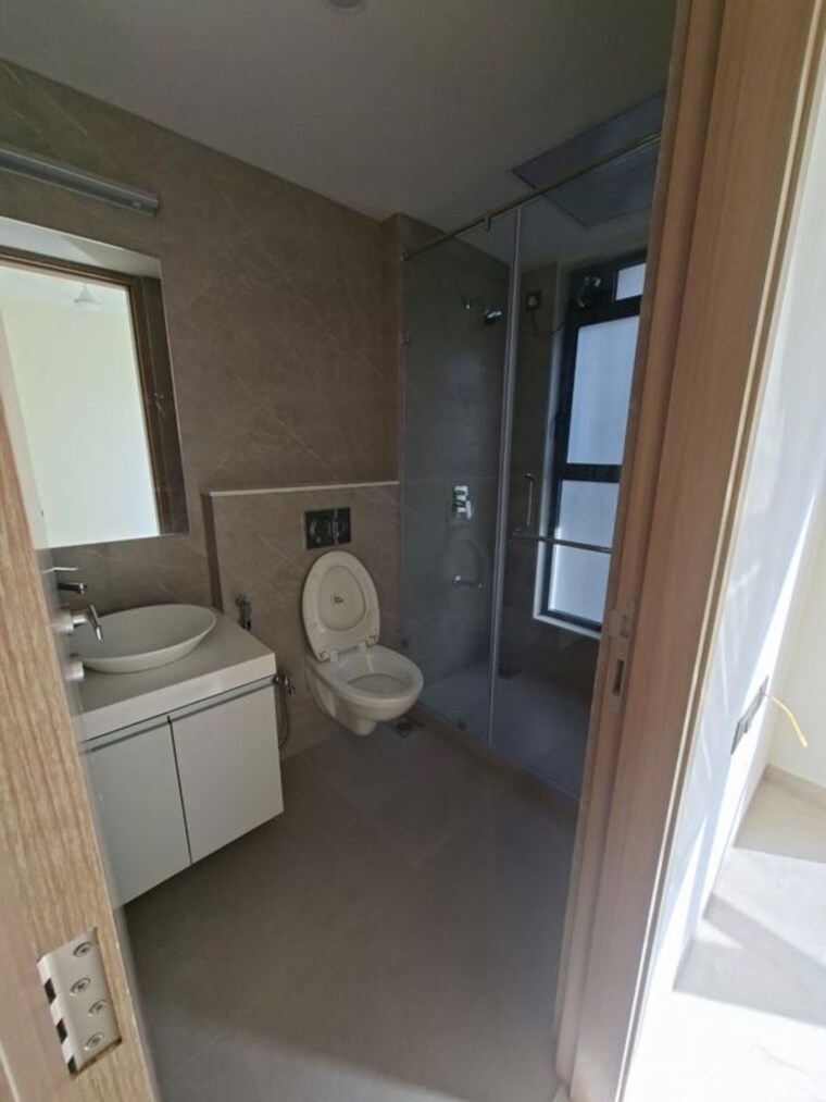 Bathroom, s-raheja-panorama 3 Bedroom 1080 Sq.Ft. Apartment In Santacruz West Mumbai 9940238