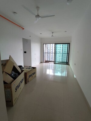 Room in 2 BHK Apartment at Kalpataru Paramount, Kapur Bawdi – for Sale