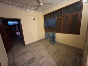 Room in 3 BHK Builder Floor at Greater Kailash I – for Rent