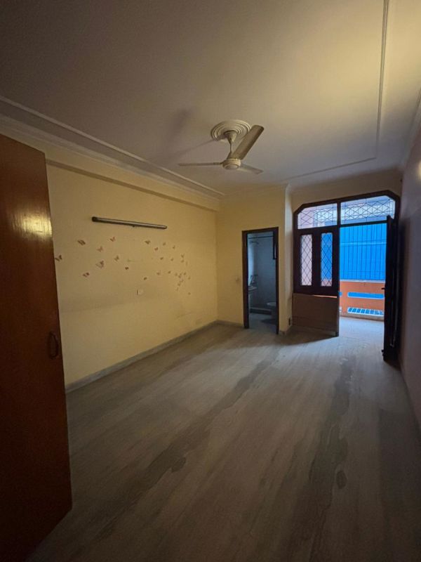 3 BHK + Servant Room Builder Floor For Rent in Greater Kailash I