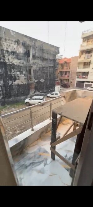 Master Bedroom in 2 BHK Builder Floor at Gyan Khand I – for Rent