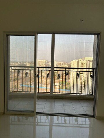 Room in 2 BHK Apartment at Godrej Nurture Pune, Mamurdi – for Rent