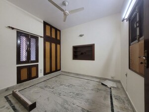 Room in 2 BHK Builder Floor at Malviya Nagar – for Rent
