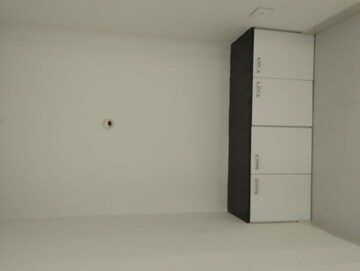 Room in 3 BHK Apartment at Rajapushpa Provincia, Narsingi – for Rent