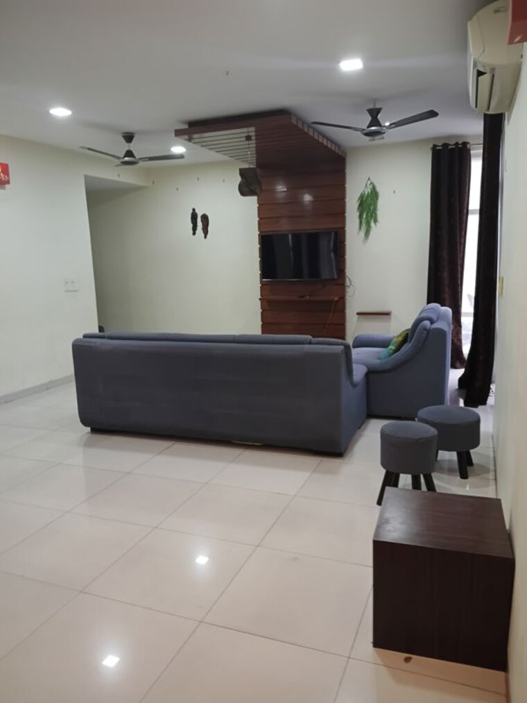 Living Room, ansals-celebrity-greens 3.5 Bedroom 1650 Sq.Ft. Apartment In Sushant Golf City Lucknow 9940280
