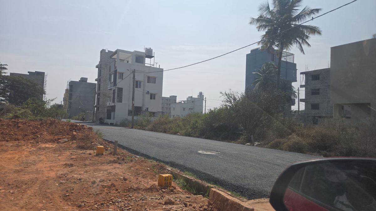 Plot For Sale in Hennur
