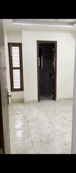 3 BHK 133 Sq.Yd. Builder Floor in Puri Kohinoor