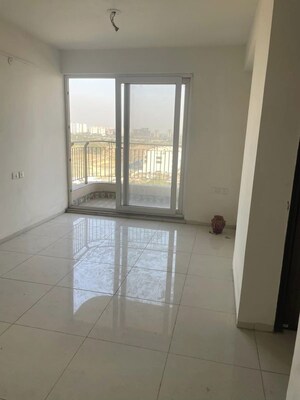 Room in 2 BHK Apartment at BPTP Discovery Park, Sector 80 – for Sale