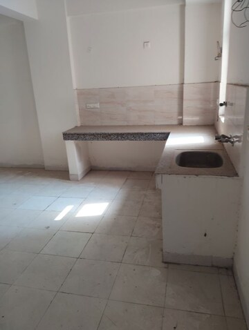 Bathroom in 3 BHK Apartment at Amolik Heights, Sector 88 – for Rent