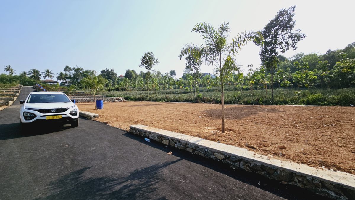 Plot For Sale in Super Corridor