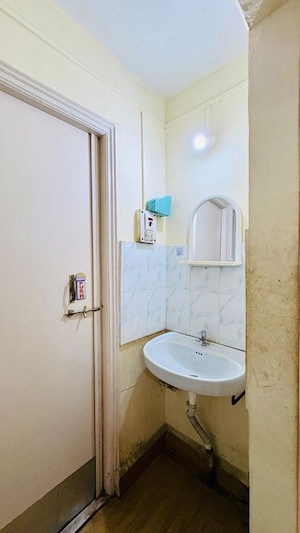 Bathroom in 2 BHK Apartment at Bhawani Park, Aundh – for Rent