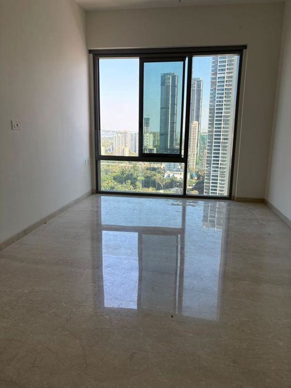 4 BHK + Pooja Room,Servant Room Apartment For Sale in Piramal Mahalaxmi