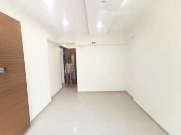 Room in 3 BHK Apartment at Tulsi Pride, Chembur – for Rent