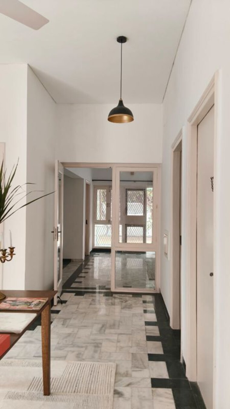 undefined, vasant vihar 3 Bedroom 400 Sq.Yd. Builder Floor In Vasant Vihar Delhi 9940406