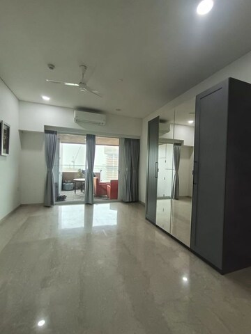 Room in 3 BHK Apartment at Lokhandwala Minerva Mahalaxmi, Mahalaxmi – for Sale