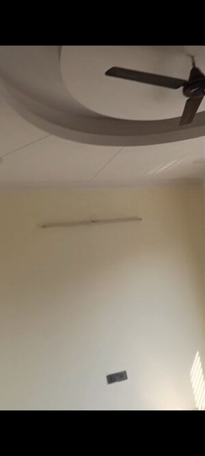 Room in 2 BHK Independent House at Delta Ii Greater Noida – for Rent