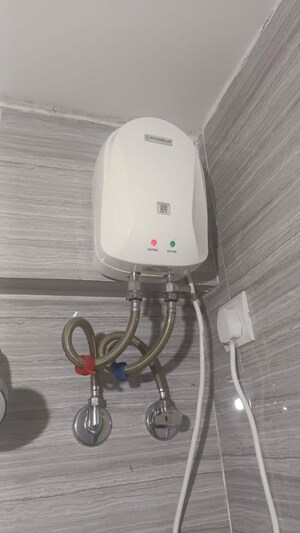  2 BHK Apartment at Cosmos Jewels, Ghodbunder Road – for Rent