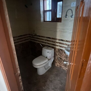 Bathroom in 3 BHK Builder Floor at TDI The Grand Retreat, Sector 88 – for Sale