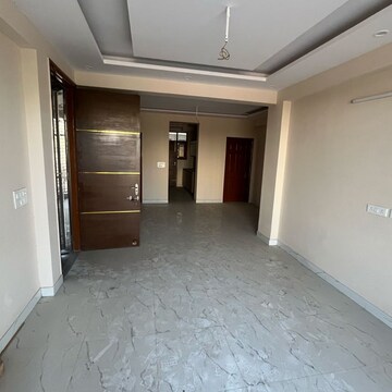 Room in 3 BHK Builder Floor at TDI The Grand Retreat, Sector 88 – for Sale
