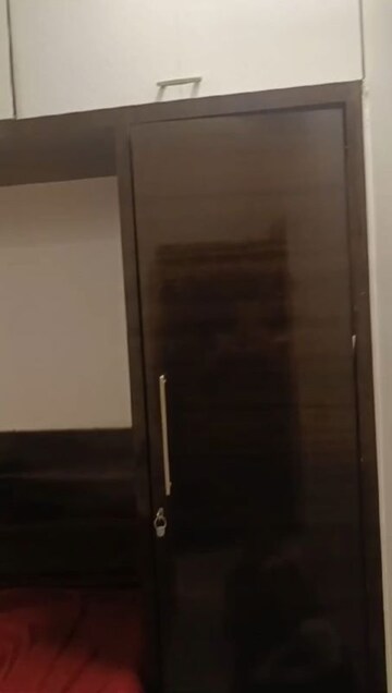 Furnished Amenities in 1 BHK Apartment at Apollo Bunder – for Rent