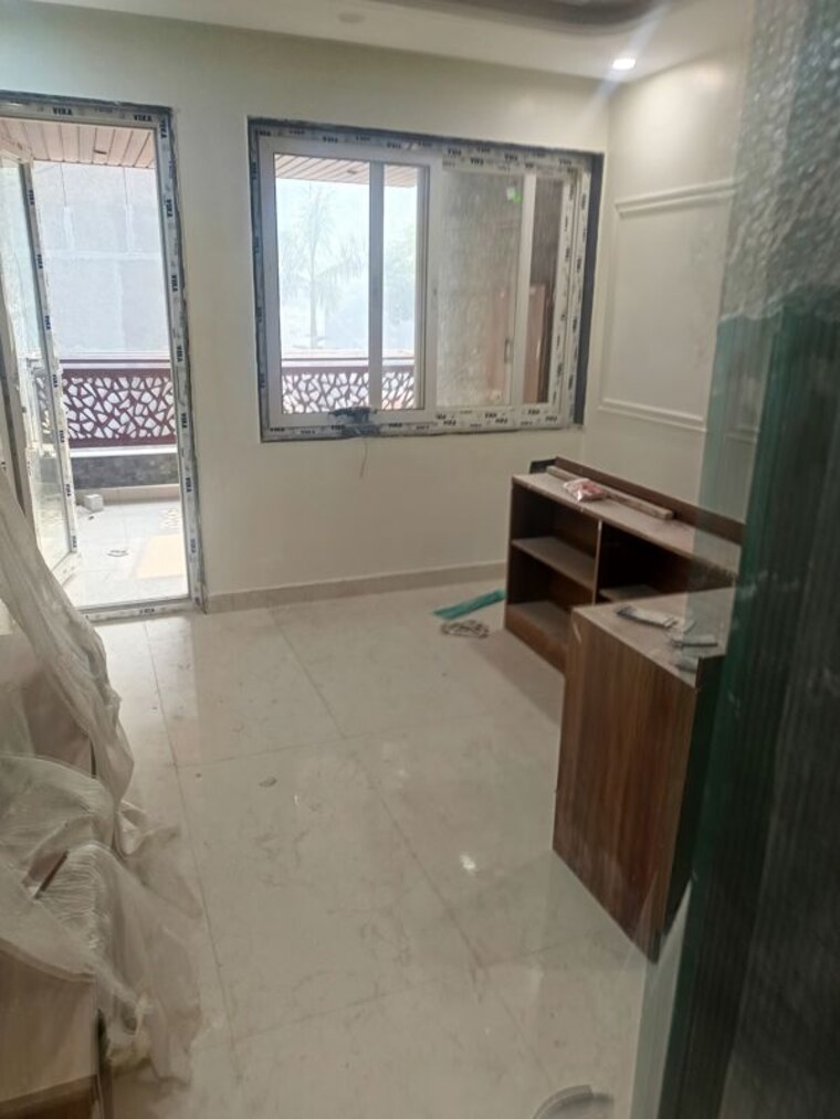 Bathroom, rohini sector 11 3 Bedroom 1350 Sq.Ft. Builder Floor In Rohini Sector 11 Delhi 9940653