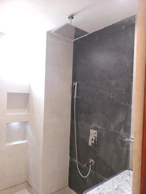 Furnished Amenities in 2 BHK Builder Floor at Saket – for Rent