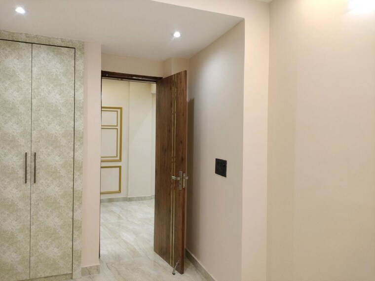 Room, saket 2 Bedroom 750 Sq.Ft. Builder Floor In Saket Delhi 9940664